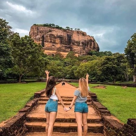 sigiriya ancient rock